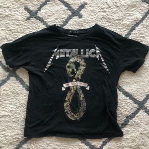 CHIC CROPPED BAND TEE